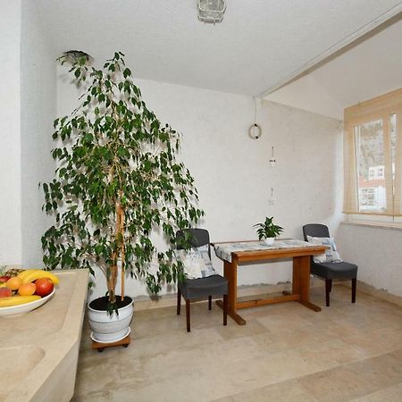 Apartman Vanja โอมิช ภายนอก รูปภาพ