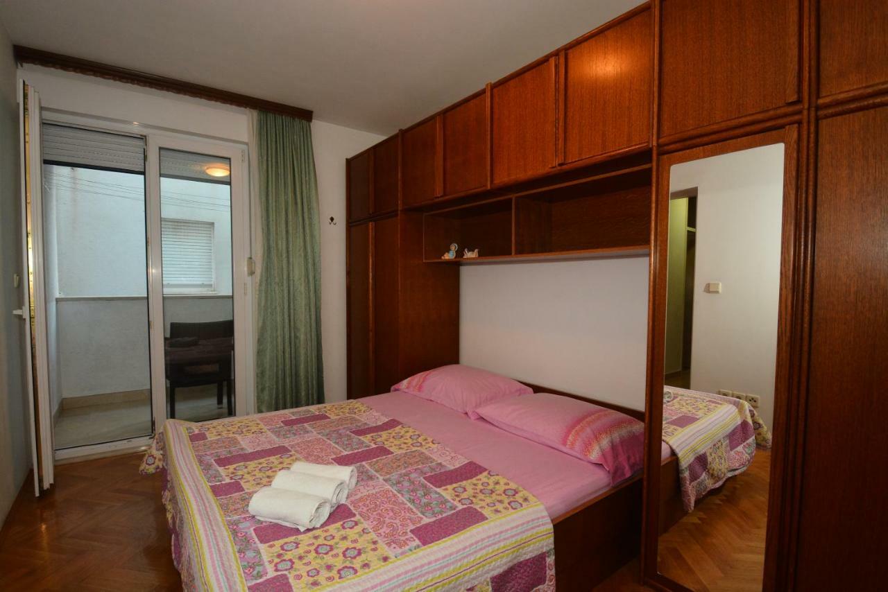 Apartman Vanja โอมิช ภายนอก รูปภาพ