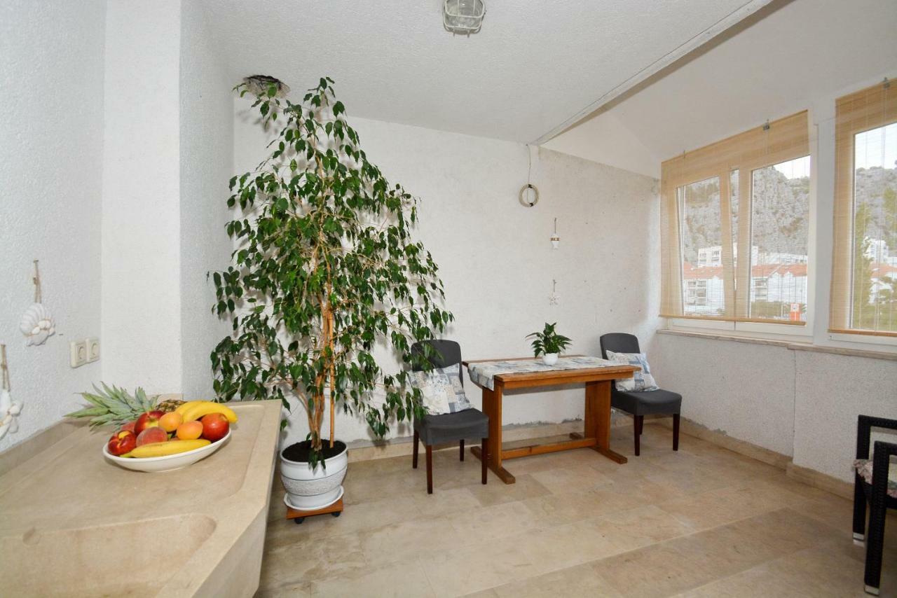 Apartman Vanja โอมิช ภายนอก รูปภาพ